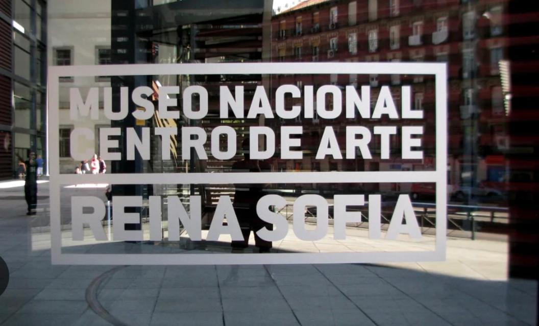Reina Sofia Museum House Apartment Madrid Exterior photo
